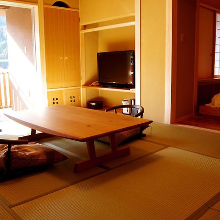 Gero Onsen Yukyunohana Habitación foto